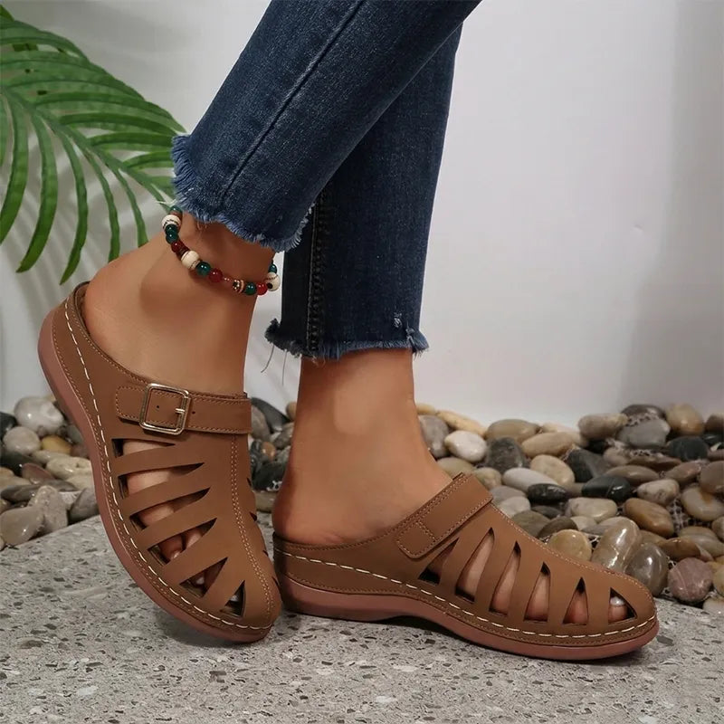 👡 Letnie klapki z naturalnej skóry bydlęcej – ażurowy design z zapięciem na rzep, anatomiczna podeszwa zmniejszająca zmęczenie, 5 kolorów, rozmiary 36–43 ☀️✨