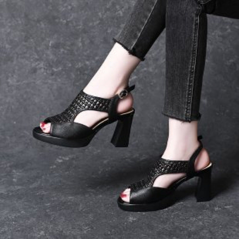 🔥🔥【Promoție limitată】👡【35–40】Sandale de vară 2025 cu toc plat și vârf deschis – talpă groasă, stil pește, toc 5/7 cm