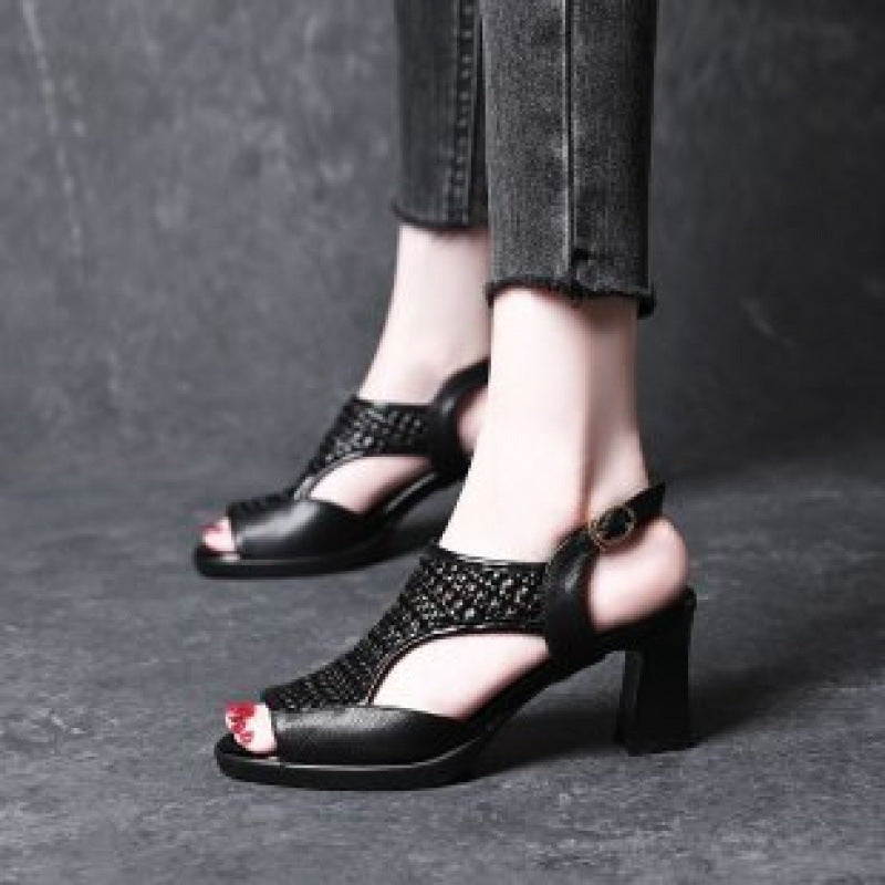 🔥🔥【Promoție limitată】👡【35–40】Sandale de vară 2025 cu toc plat și vârf deschis – talpă groasă, stil pește, toc 5/7 cm