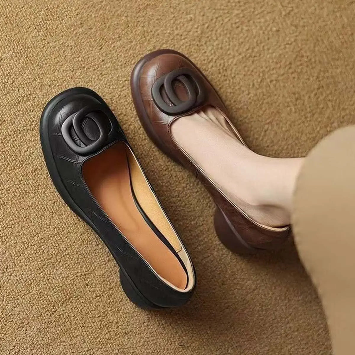 👠【35-40】2026 nowe 5CM uniwersalne modne miękkie podeszwy retro grube obcasy okrągłe palce skórzane buty