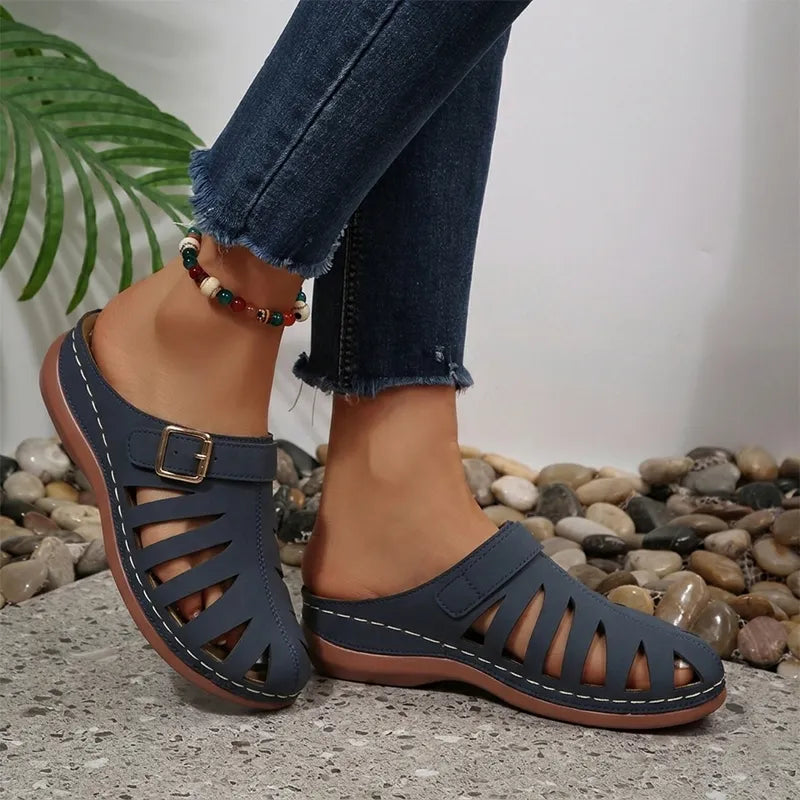 👡 Letné šľapky z pravej hovädzej kože – perforovaný dizajn so zapínaním na suchý zips, anatomická podrážka znižujúca únavu, 5 farieb, veľkosti 36–43 ☀️✨