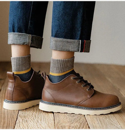 😍🧦 【8 par 】 Ciepłe wełniane skarpetki antybakteryjne i dezodorujące na jesień i zimę
