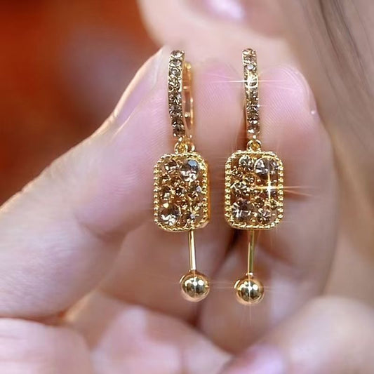 🔥【2 páry】【Doprava zdarma】Elegantní zlaté náušnice s třpytivými diamanty
