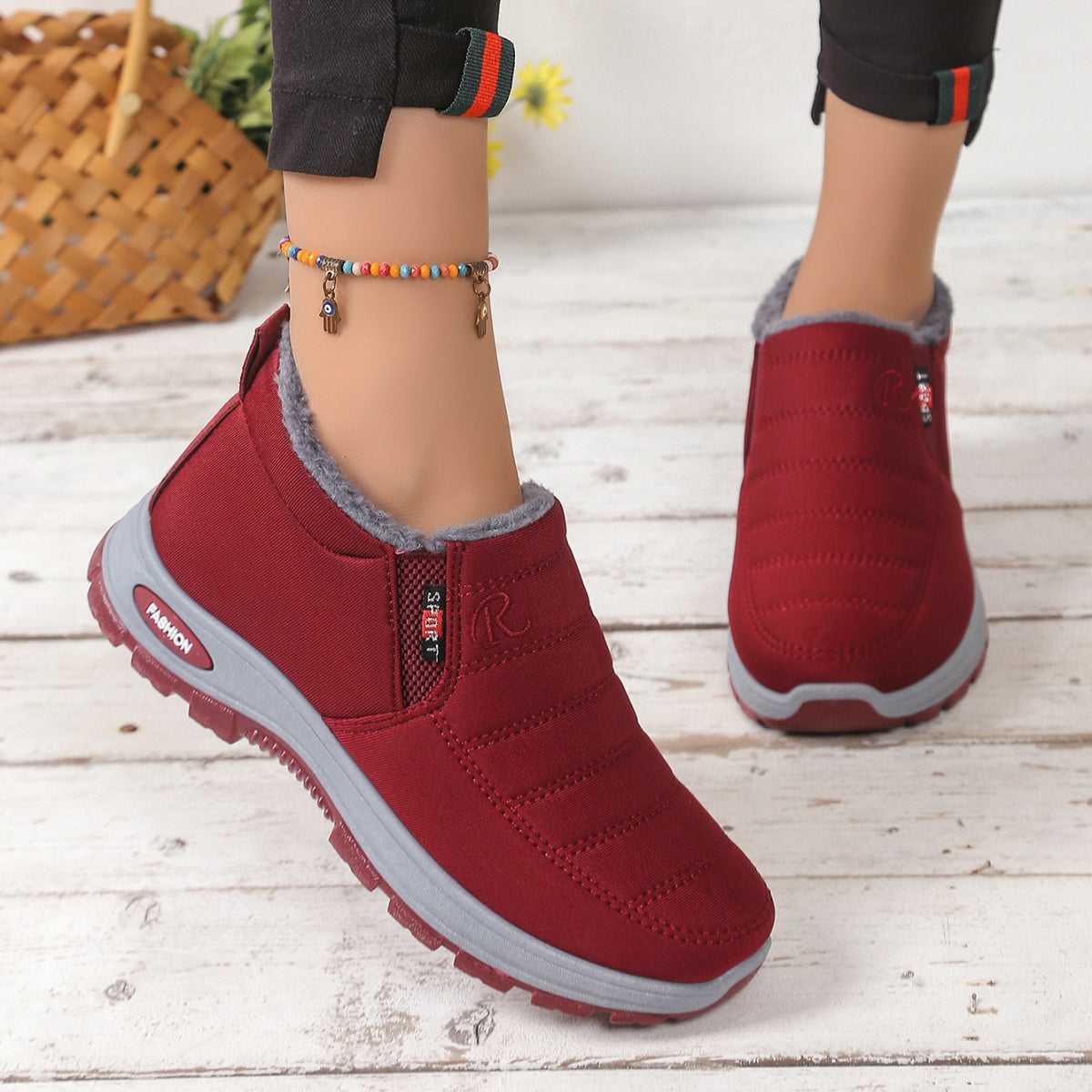 🔥【Posebni 50% popust】【35–48】Unisex zimski škornji s toplo plišasto podlogo – udobni, topli in nedrseči za hladno vreme
