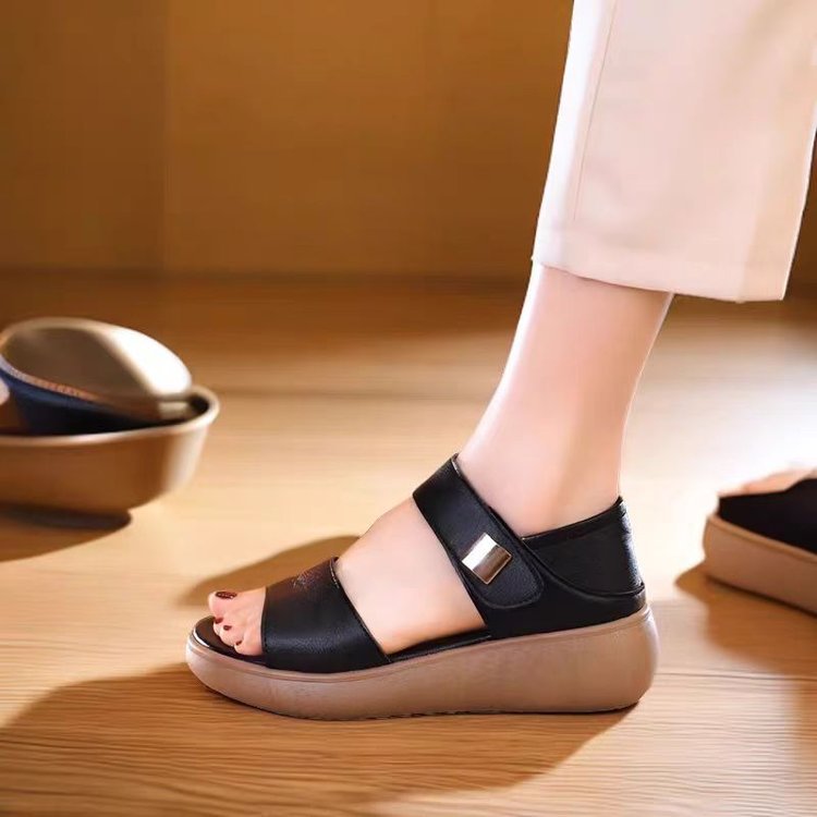 🔥🥰【35–40】✨2025 nové pohodlné sandály na klínku 👡 s měkkou a protiskluzovou podrážkou 🧸 vhodné na každodenné nosenie