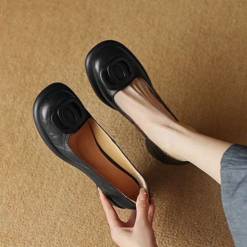 👠【Ограничена оферта】【35-40】2026 Удобни кожени обувки 👠 Ретро ток 5 см 🌟 Елегантни и универсални